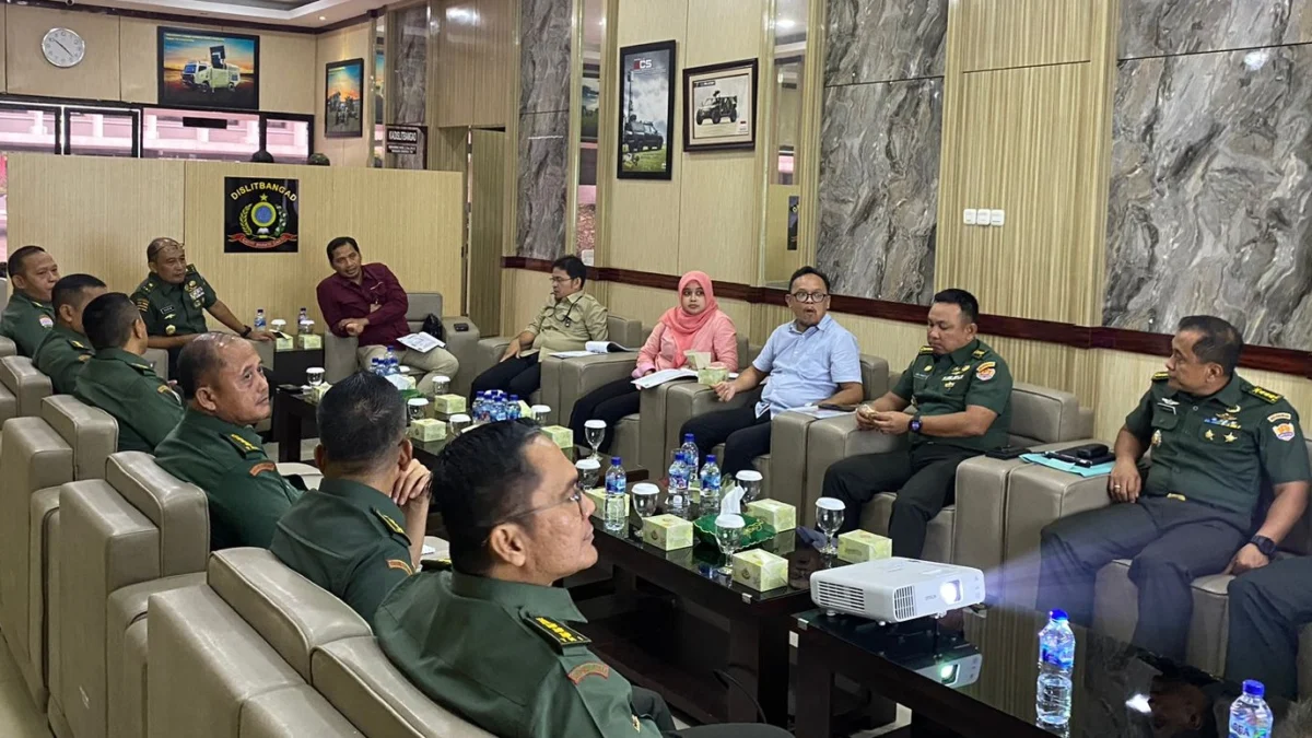 Dislitbangad menerima kunjungan dari Badan Pemeriksa Keuangan ( BPK ) dalam rangka untuk melakukan pemeriksaan pengelolaan keuangan