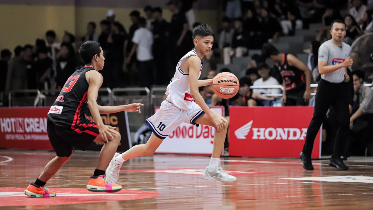 Hari Kedua DBL Bandung: SMAN 1 Cirebon Masih Superior Laga antara SMAN 1 Cirebon vs SMAN 4 Bandung (Dok. DBL)