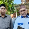 FOTO : SAMSUL HUDA/RADAR CIREBON  KUNJUNGAN. Calon Gubernur Jawa Barat, Ahmad Syaikhu saat berkunjung ke salah satu pondok pesantren di Ciwaringin, Kamis (24/10).