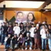 Calon Wali Kota Bogor, Nomor Urut 1, Sendi Fardiansyah bersama jajaran FMB Kota Bogor. (Yudha Prananda / Jabar Ekspres)