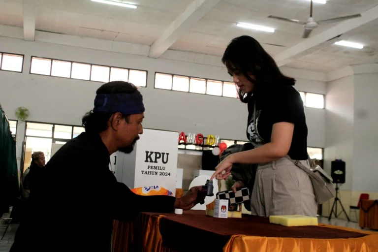 Gandeng Mahasiswa dan Media Massa Kawal Pilkada Serentak 2024 Tanpa Hoaks dan Money Politik Gandeng Mahasiswa dan Media Massa Kawal Pilkada Serentak 2024 Tanpa Hoaks dan Money Politik