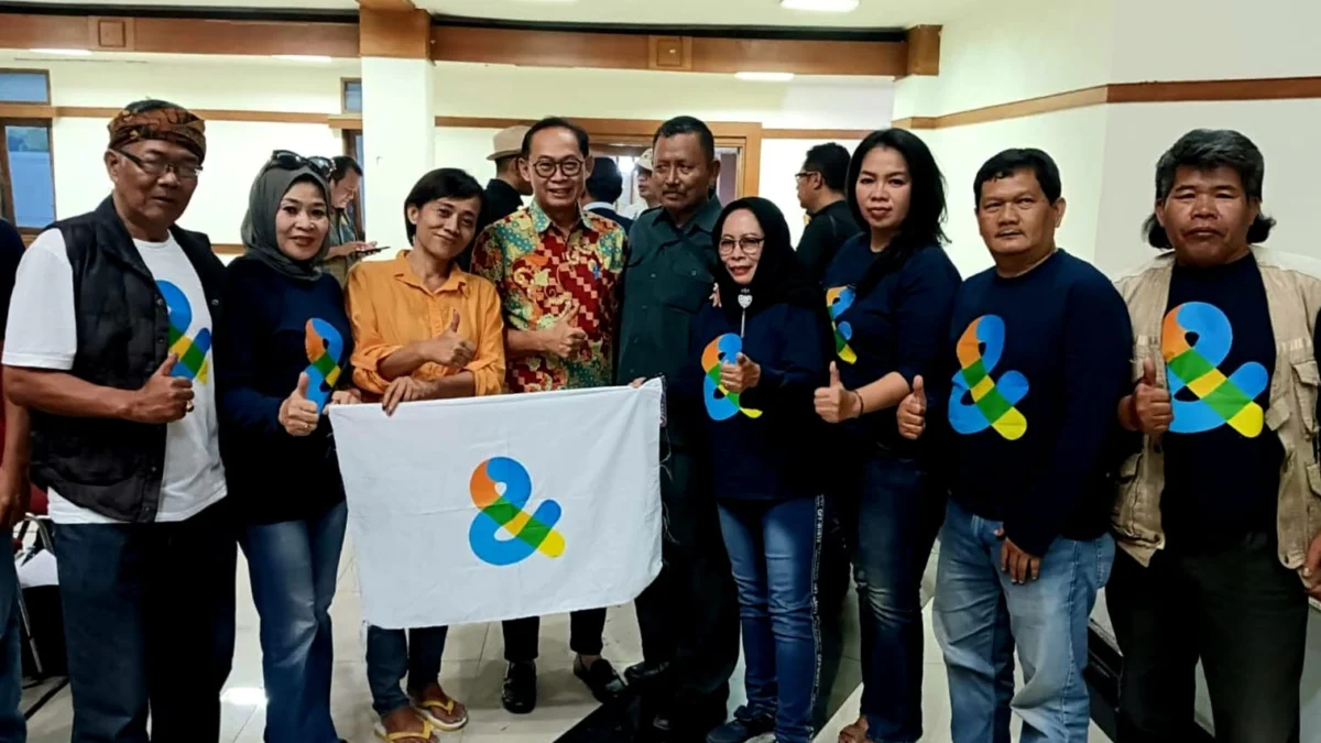 Simpatisan Mantan Wali Kota Ateng Wahyudi Ambil Bagian Ngadandan Bandung