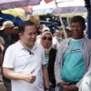 Calon Wali Kota Bogor, Dokter Reyendra alias Raendi Rayendra saat melakukan blusukan ke Pasar Anyar, Bogor. (Foto: Istimewa)