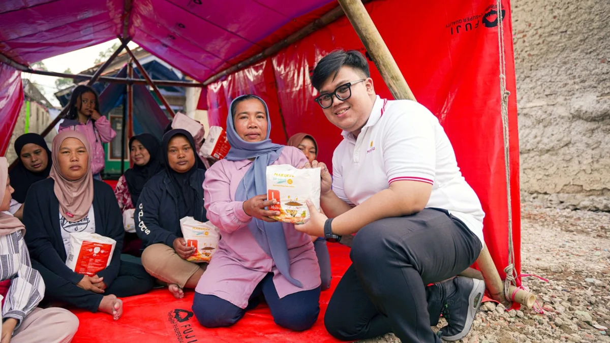 Lucky Mom Indonesia Beri Donasi pada Korban Gempa Kabupaten Bandung