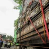 Potret dari tumpukan sampah yang muncul di TPS Panyileukan, Kota Bandung, belum lama ini.