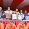 Kepolisian bersama 5 tersangka komplotan aksi pencurian modul stasiun pemancar provider komunikasi atau BTS di Jakarta Pusat. (Foto/ANTARA)