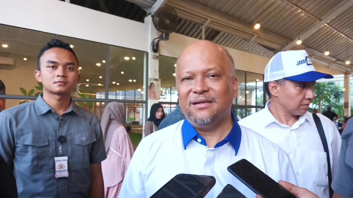Diskusi dengan Pemuda di Bogor, Ilham Habibie Janjikan Kemudahan Lapangan Pekerjaan Diskusi dengan Pemuda di Bogor, Ilham Habibie Janjikan Kemudahan Lapangan Pekerjaan