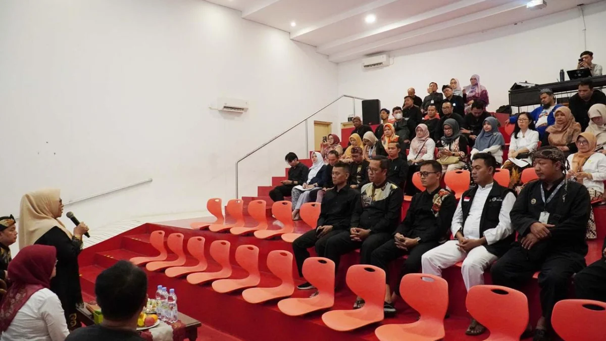 Ikhtiar Pemkot Bogor Menurunkan Angka Stunting, Intervensi Langsung ke Baduta jadi Fokus Kelurahan dan Kecamatan TURUNKAN STUNTING: Pemkot Bogor sat menggelar Evaluasi dan Monitoring TPPS di Bogor Creative Center (BCC) untuk menggenjot percepatan penurunan stunting. (Foto: Diskominfo Kota Bogor)