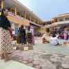 Semarakan Bulan Bahasa dengan Pelestarian Seni Tradisi Sunda di SMKN 3 Cimahi dengan Penuh Kemeriahan (mong)
