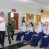 Pj Wali Kota Cimahi, Dicky Saromi saat Meninjau Langsung Latihan Dasar Kepemimpinan Siswa (LDKS) tingkat SMP (MONG)