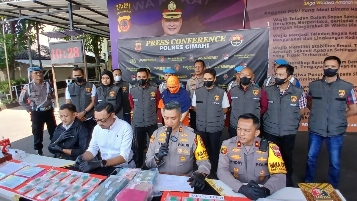 Dalih Tutup Hutang Pinjol, Eks Kepala UPC Pegadaian Batujajar Gasak Setengah Miliar Lebih Polres Cimahi Berhasil Ungkap Kasus Korupsi Eks Kepala UPC Pegadaian Batujajar, Kabupaten Bandung Barat (Mong)