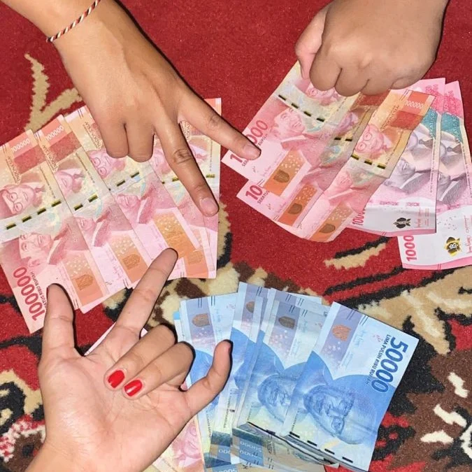 Modal Smartphone, Pelajar Bisa Dapat Uang Rp500 Ribu Sehari dengan Cara Ini! Ingin tahu cara dapat uang Rp500 ribu sehari untuk pelajar? Hanya dengan modal smartphone kamu gaperlu lagi minta mama.