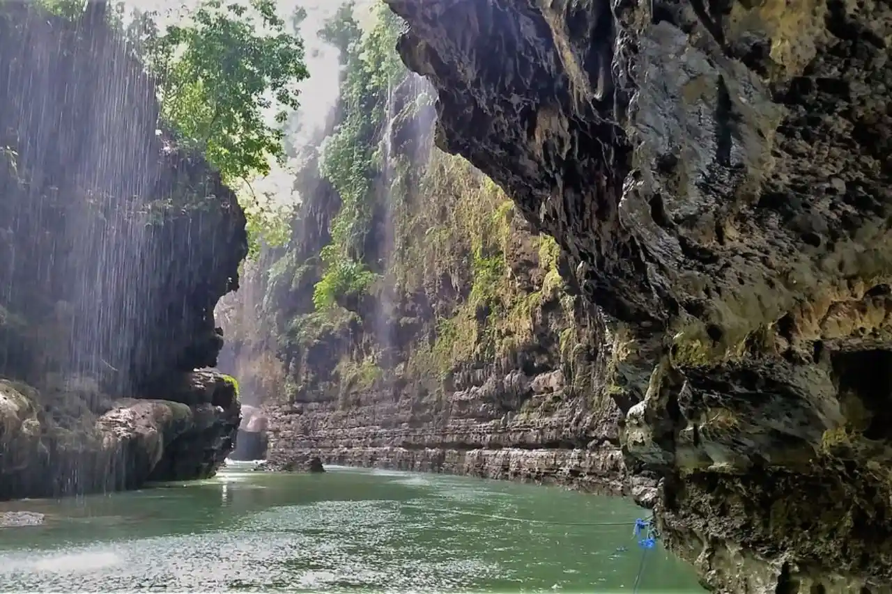 wisata alam tersembunyi jawa barat