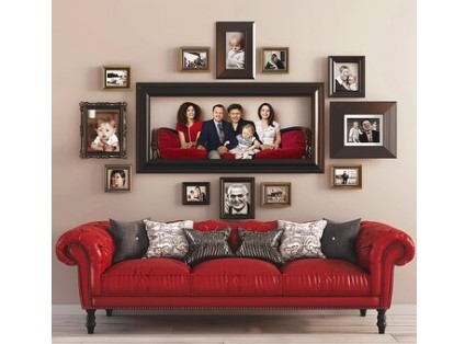 Bahaya, Ini Alasan Dilarang Pajang Foto Keluarga di Rumah ILUSTRASI foto keluarga yang dilarang dipajang dalam rumah. (freepik)