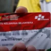 Bantuan Rp500 Ribu Tahap 4 Cair! Lansia di Jawa Timur Segera Terima Bansos PKH Plus, Cek Disini! Bansos PKH Plus tahap 4 senilai Rp500 ribu akan segera cair melalui Bank Jatim. SIlahkan untuk golongan ini cek ketentuan penerimanya disini!