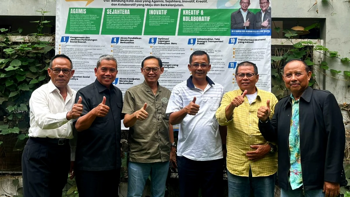 Purnawirawan TNI Bentuk Komunitas Hijau Dukung Dandan - Arif Cawalkot Dandan Riza Wardana (tiga dari kiri) bersama perwakilan Komunitas Hijau.