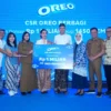 Dalam rangka Hari Batik Nasional Mondelez Indonesia Perusahaan makanan ringan dengan Brand Oreo di Kabupaten Cirebon.