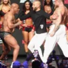 Berikut ini adalah live update terbaru dari pertandingan bersejarah Mike Tyson vs Jake Paul. Klik di Sini untuk nonton linknya!