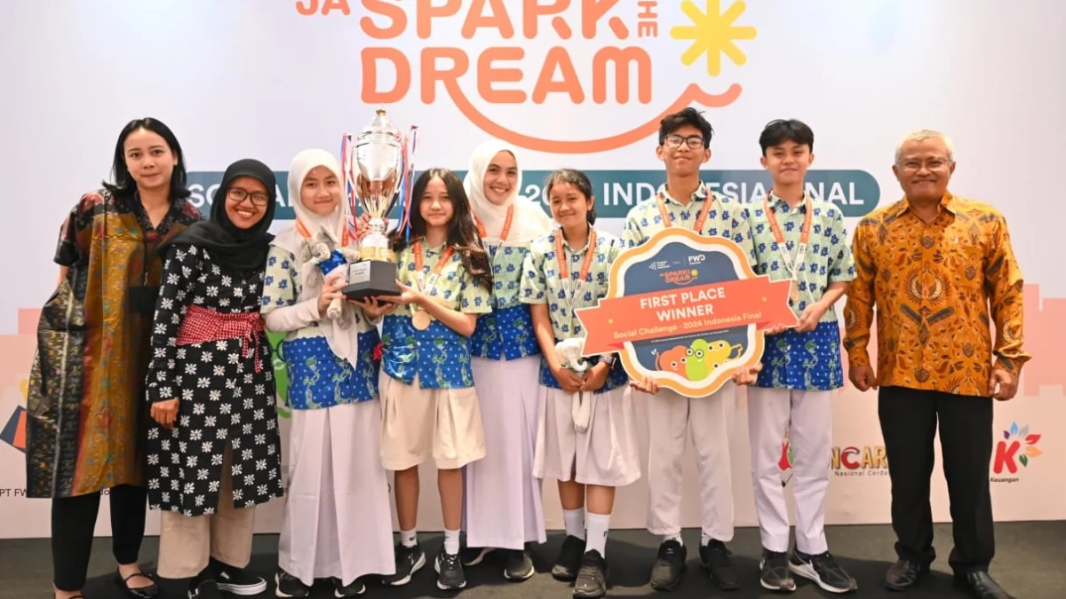 FWD Insurance dan PJI Cetak Siswa Berprestasi di JA SparktheDream Social Challenge - 2024 Asia Pacific PT FWD Insurance Indonesi atau lebih dikenal FWD Insurance bersama Prestasi Junior Indonesia ( PJI ) telah mebuat prestasi membanggakan