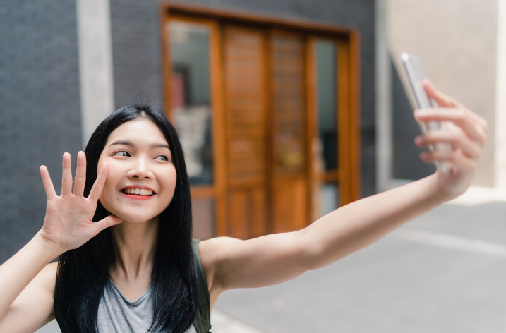 Apa Itu Unreleased Selfie? Tren Baru di Media Sosial Apa Itu Unreleased Selfie? Tren Baru di Media Sosial