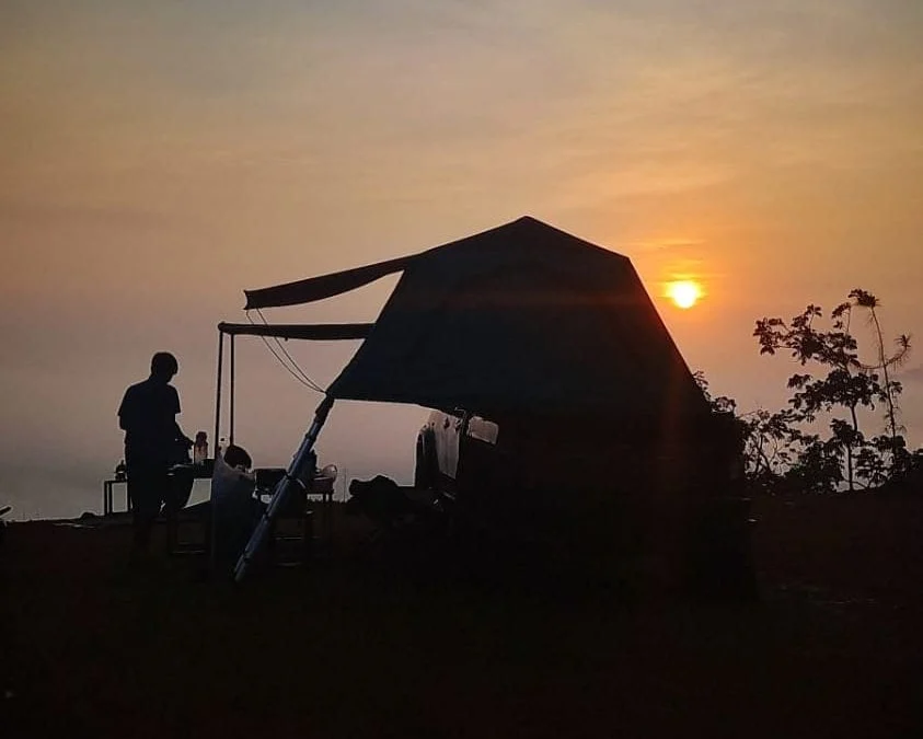 Lembah Pejamben Mulai Diminati Komunitas Camping, Ini Alasannya Suasana kemping di Lembah Pejamben di Desa Binangun Kecamatan Pataruman Kota Banjar Jawa Barat. (Istimewa)