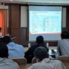 Pemaparan hasil survei oleh Lingkaran Survei Indonesia (LSI) Denny JA, kepada awak media di Ciamis Jawa Barat, Senin 4 November 2024. (Cecep Herdi/Jabar Ekspres)
