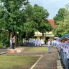 Kapolres Banjar AKBP Danny Yulianto memberikan penyuluhan hukum kepada Siswa di SMAN 1 Banjar, Senin 4 November 2024. (Cecep Herdi/Jabar Ekspres)