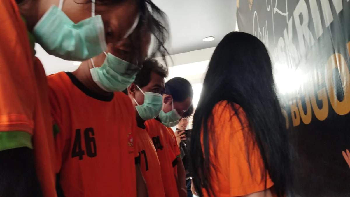 Promosikan Judi Online, 3 Selebgram Wanita Bogor Ditangkap! 2 di Antaranya Mahasiswi Selebgram Bogor di tangkap / Sandika Fadilah
