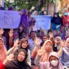 Calon Wali Kota Bogor, Nomor Urut 5, Dokter Reyendra saat bersama warga Kelurahan Sindangrasa. (Foto: Istimewa)