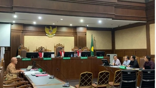 JPU Sebut Satu Keluarga Rafael Alun Terlibat Kasus Pencucian Uang Sidang Gugatan keberatan keluarga terpidana Rafael Alun Trisambodo atas perampasan aset di Pengadilan Negeri Jakarta Pusat, Kamis (7/11). (foto/ANTARA)