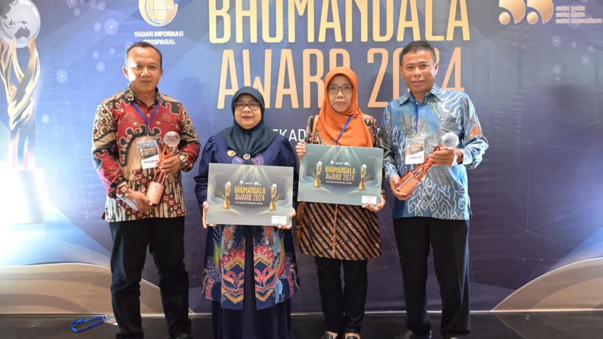 Kota Banjar Raih Bhumandala Award 2024 dari Badan Informasi Geospasial Pemkot Banjar saat menerima penghargaan Bhumandala Award 2024 dari Badan Informasi Geospasial di Jakarta, belum lama ini. (Istimewa)