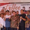 Lewat Coffee Morning, Pemkab dan DPRD Bogor Bahas Pembangunan Bumi Tegar Beriman Masa Depan Coffee Morning Pemkab bersama DPRD Kabupaten Bogor, di Taman Setu DPRD Kabupaten Bogor, pada Selasa (12/11/2024). (Sandika Fadilah / Jabar Ekspres)
