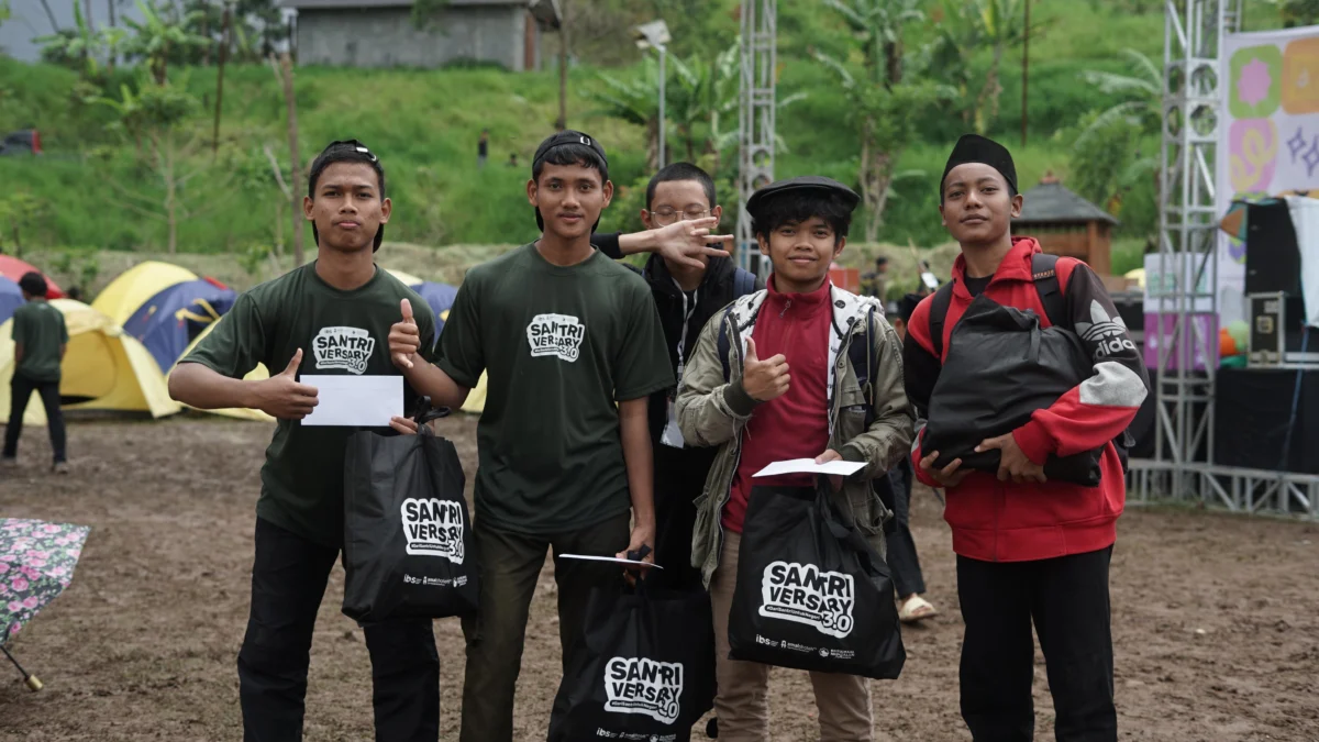 Peringati Hari Santri Nasional, IBS Hadirkan Edukasi Pencegahan Kekerasan dan Pelecehan Seksual di Ponpes 300 orang Santri hadir dalam acara Santriversary 3.0 yang digelar lembaga Indonesia Beramal Sholeh, Amalsholeh.com, dan Baitulmaal Munzalan di Villa Komando, Ciwidey, Jawa Barat pada Minggu-Senin, 10-11 November 2024.