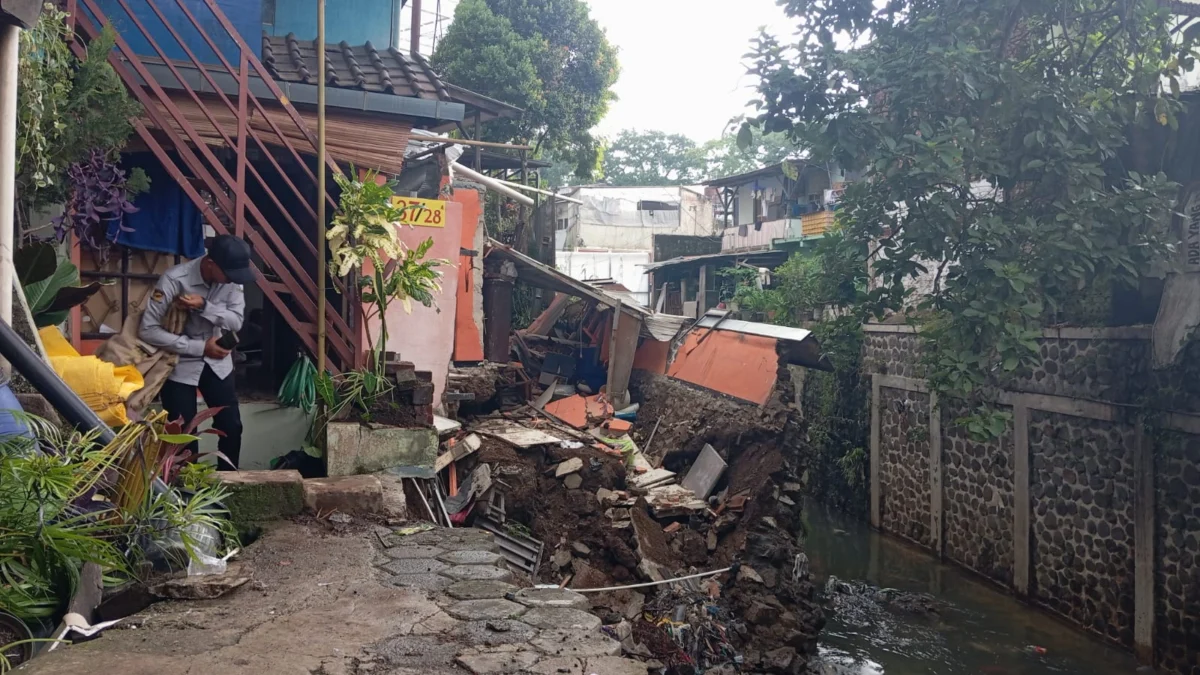 Jebolnya Saluran Kirmir di Bantaran Sungai Citepus: Sebuah Kisah Tanah ...