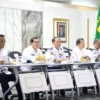 Pj. Bupati Bogor, Bachril Bakri bersama Wakil Menteri Perhubungan RI, Suntana gelar rapat koordinasi dalam rangka penanganan kemacetan di kawasan Puncak