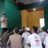 Terima Banyak Aspirasi Selama Kampanye, Rudy Susmanto Siapkan Tim Data Akomodir Keinginan Masyarakat Calon Bupati Bogor Rudy Susmanto saat melakukan kampanye di Desa Cilebut Barat, Kecamatan Sukaraja, Kabupaten Bogor, Kamis (21/11). Foto : Sandika Fadilah /jabarekspres.com