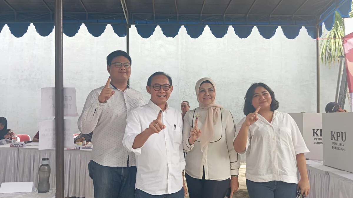Pesan Cawalkot Bandung Nomor Urut 1 Usai Mencoblos, Dandan Riza: Mudah-mudahan Bermanfaat Pesan Cawalkot Bandung Nomor Urut 1 Usai Mencoblos, Dandan Riza: Mudah-mudahan Bermanfaat