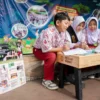 Program Distribusi 5.000 Bangku Daur Ulang Kembali Dilanjutkan, SD se-Indonesia Bakal jadi Penerima Manfaat