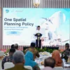 Menteri Nusron saat menghadiri Talkshow Tata Ruang, di Aula Prona Kementerian ATR/BPN, Jumat (08/11/2024)