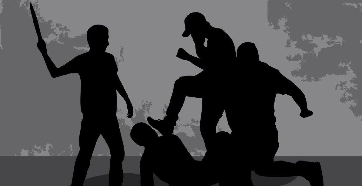Pria di Bandung Dikeroyok hingga Tewas Disaksikan Anak dan Istri