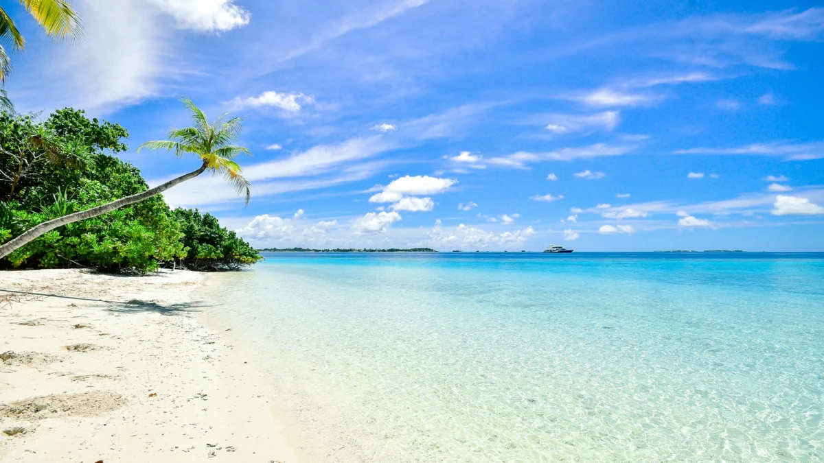Masih Sepi Pengunjung! Ini Pantai Hidden Gem Bali Berasa Private Island
