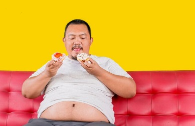 ILUSTRASI kadar lemak tinggi didalam tubuh, yang menyebabkan beberapa penyakit timbul. (Freepik)
