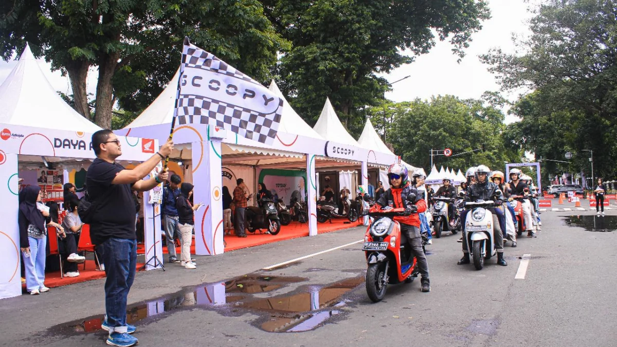 New Honda Scoopy Hadir di Jawa Barat, Siap Jadi Pusat Perhatian Kegiatan City Rolling sebagai bagian dari rangkaian acara Regional Public Launching New Honda Scoopy.