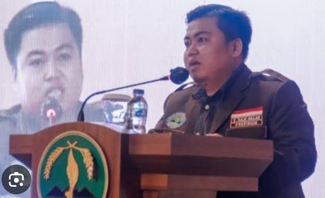 Hasto Kristiyanto Tersangka, KPK Perkuat Posisi Sebagai Alat Kekuasaan untuk Memukul Lawan Ketua Umum Gema Pasundan Rajo Galan mengkritisi penetapan Sekjen PDI Perjuangan Hasto Kristiyanto sebagai tersangka kasus Harun Masiku.