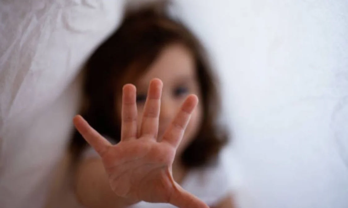 Kasus Kekerasan Perempuan dan Anak di KBB Meningkat Signifikan, Didominasi KDRT Ilustrasi stop kekerasan pada perempuan dan anak. Dok istockphoto