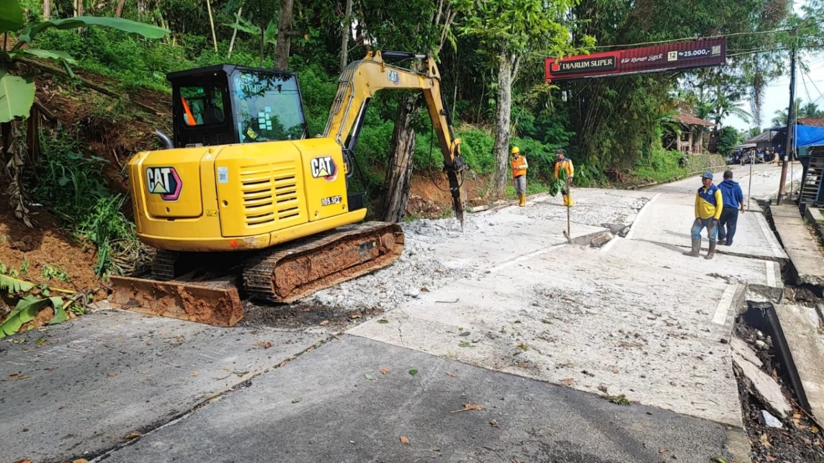 Percepat Perbaikan 28 Spot Jalan Rusak dan 3 Jembatan Putus 