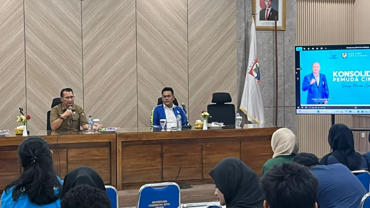 KNPI Dorong Pembangunan Gedung Pemuda di Cimahi, Keterbatasan Lahan Jadi Hambatan Sekretaris Daerah Kota Cimahi, Budi Raharja dalam Konsolidasi Pemuda Cimahi yang Diselenggarakan DPD KNPI Kota Cimahi. (Mong / Jabar Ekspres)