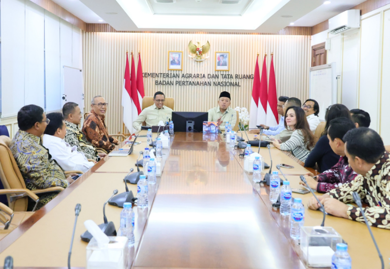 34 Ribu Pegawai Kementerian ATR/BPN Akan Jadi Duta Penyebar Informasi Kebijakan Pemerintah 34 Ribu Pegawai Kementerian ATR/BPN Akan Jadi Duta Penyebar Informasi Kebijakan Pemerintah