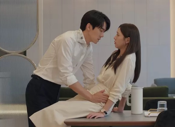 Drama When The Phone Rings Episode 5 yang mendapatkan banyak tanggaoan Netizen