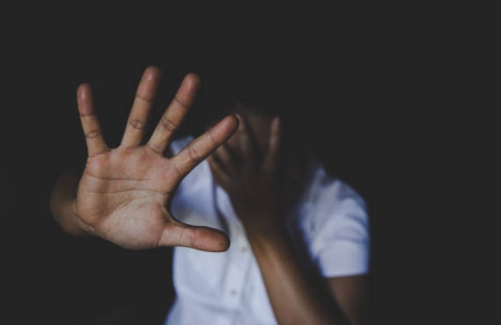 Polisi Periksa 10 Saksi Kasus Kekerasan di Lingkungan Ponpes Al Amanah Bandung Barat Ilustrasi stop kekerasan di lingkungan pendidikan. Dok istockphoto